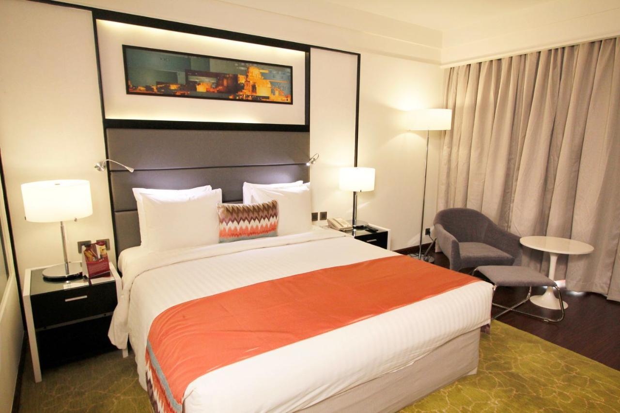 Crowne Plaza Centre By Ihg Hotel