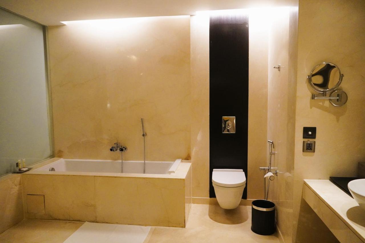Crowne Plaza Centre By Ihg 5*
