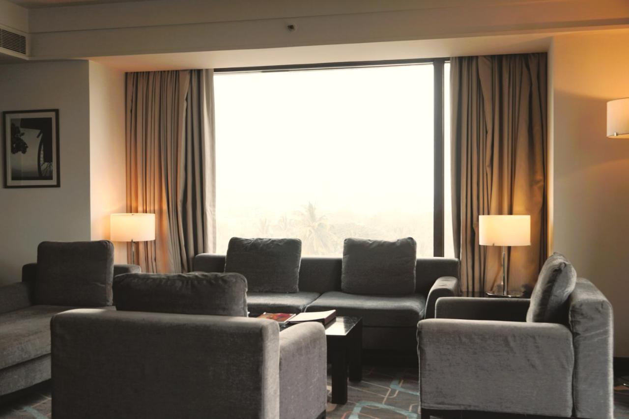 Crowne Plaza Centre By Ihg Hotel