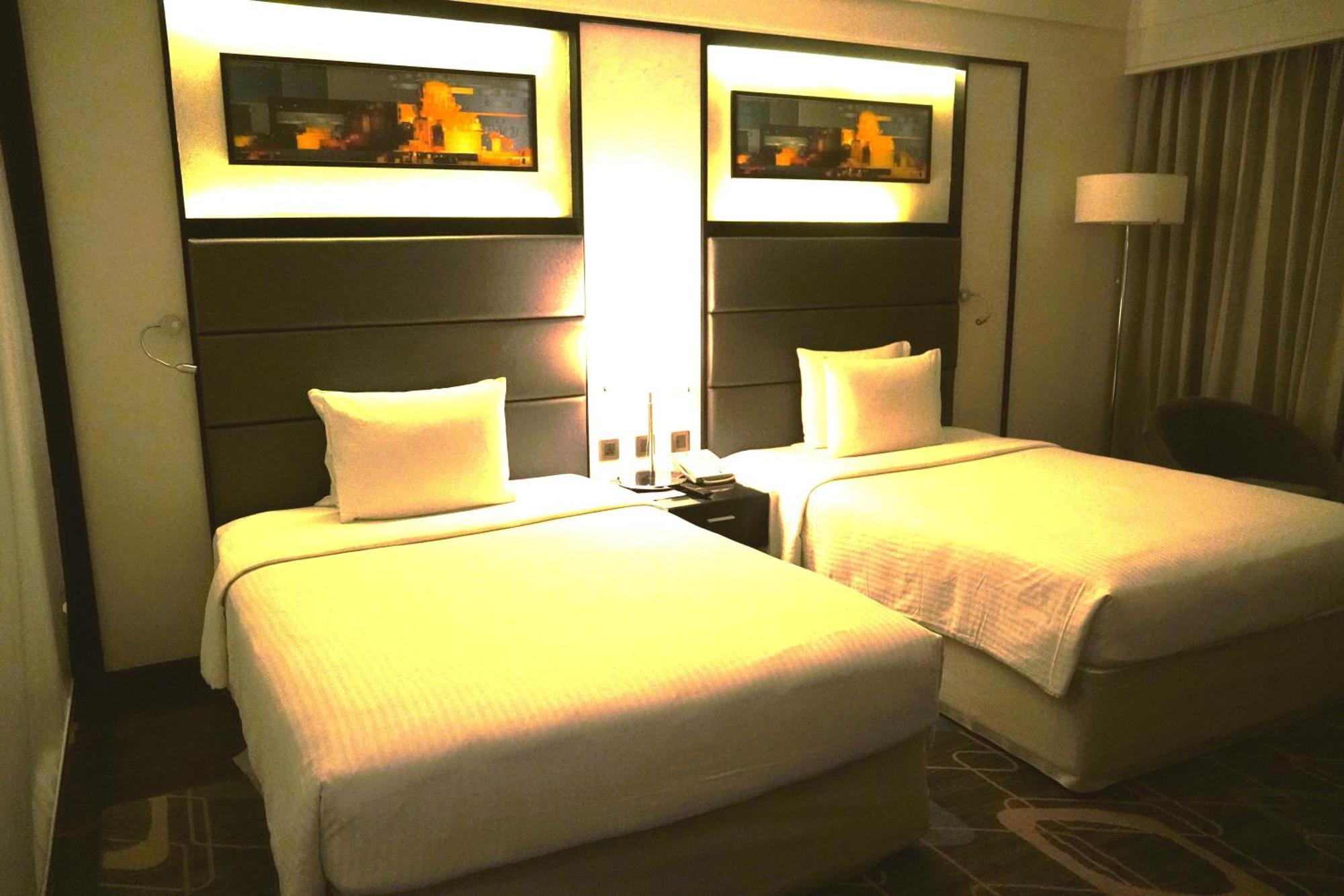 Crowne Plaza Centre By Ihg Hotel