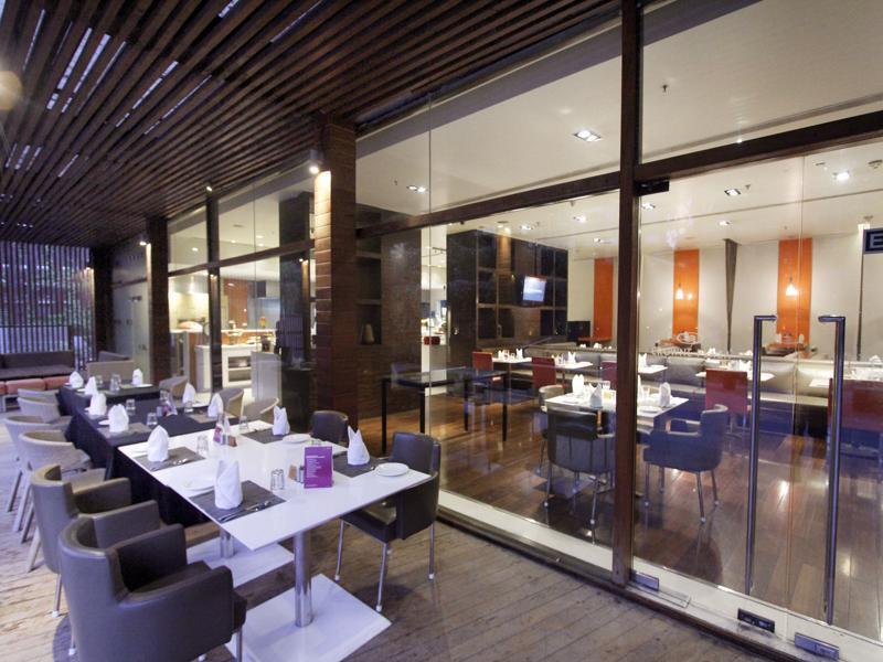 Crowne Plaza Centre By Ihg Hotel