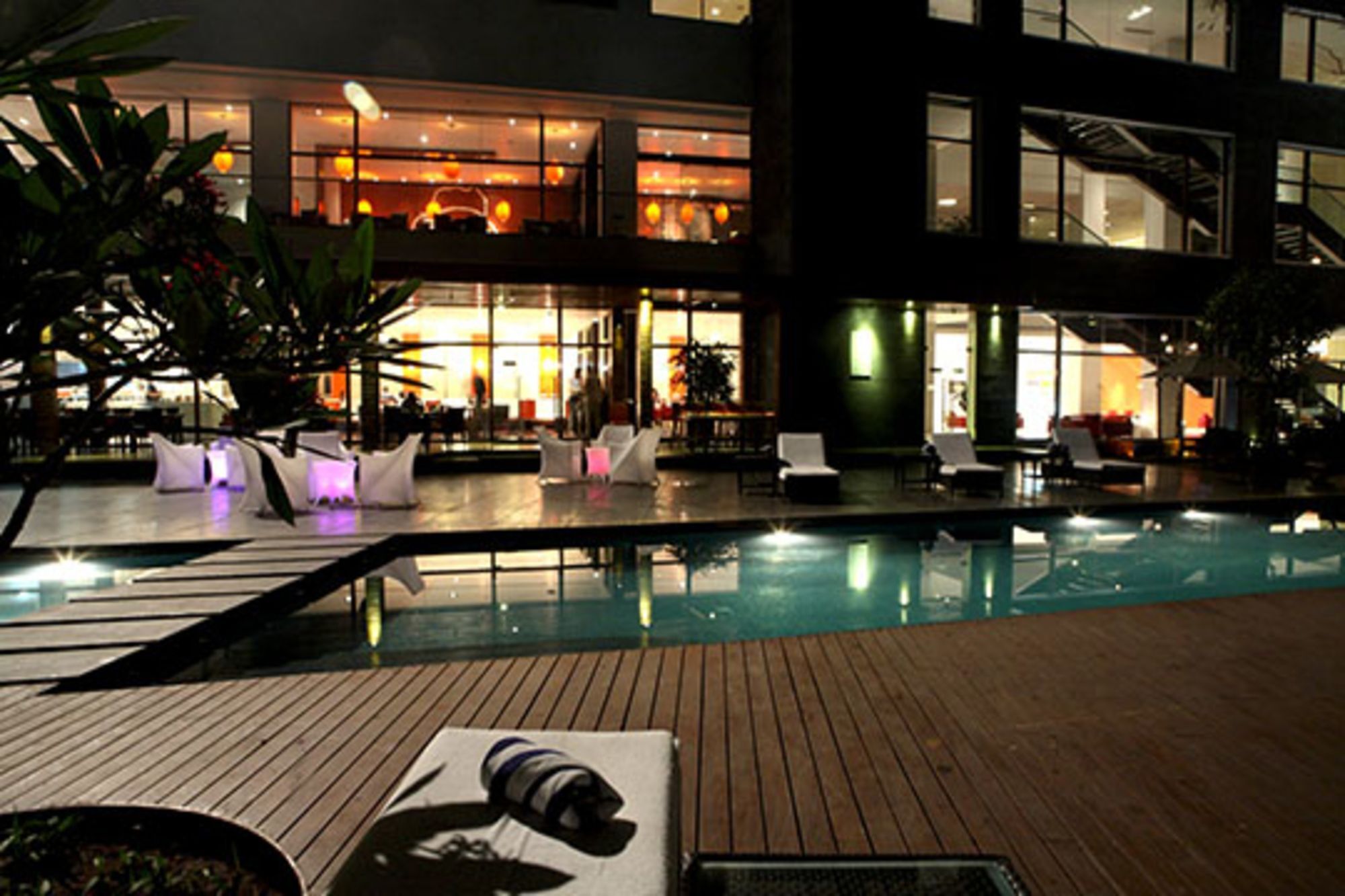 Crowne Plaza Centre By Ihg Hotel